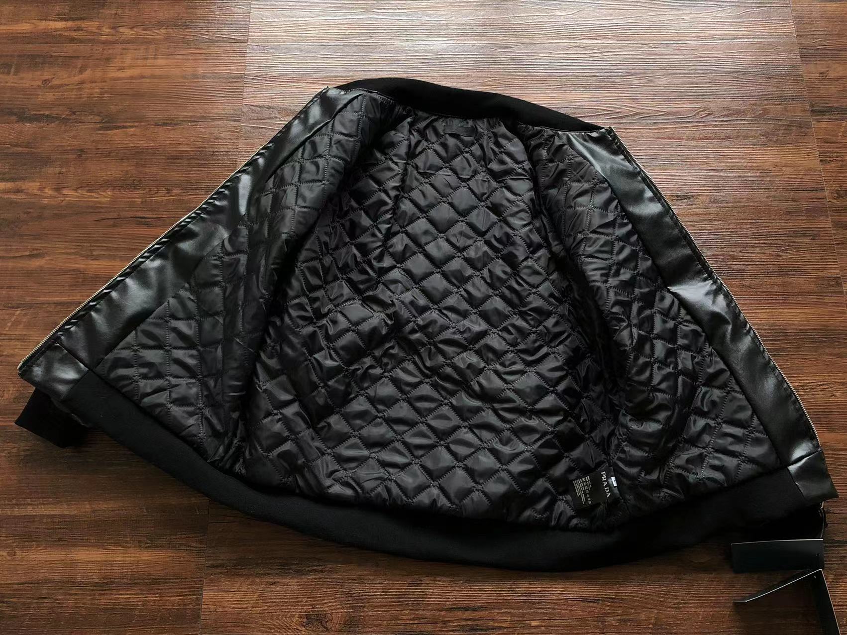 Pra*a Jacket