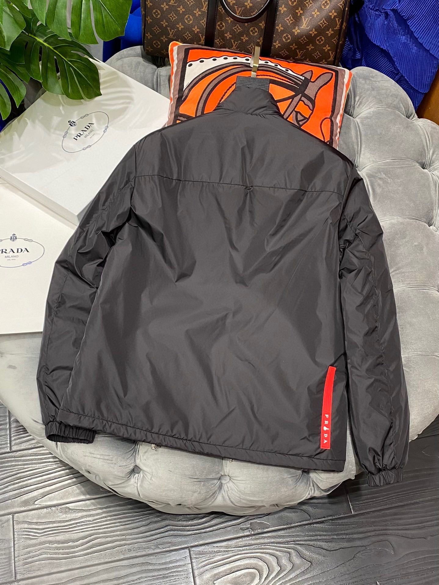 Pra*a Jacket