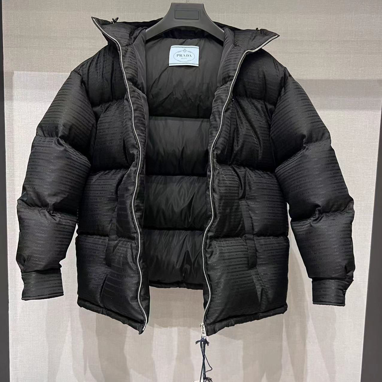 Pra*a Jacket