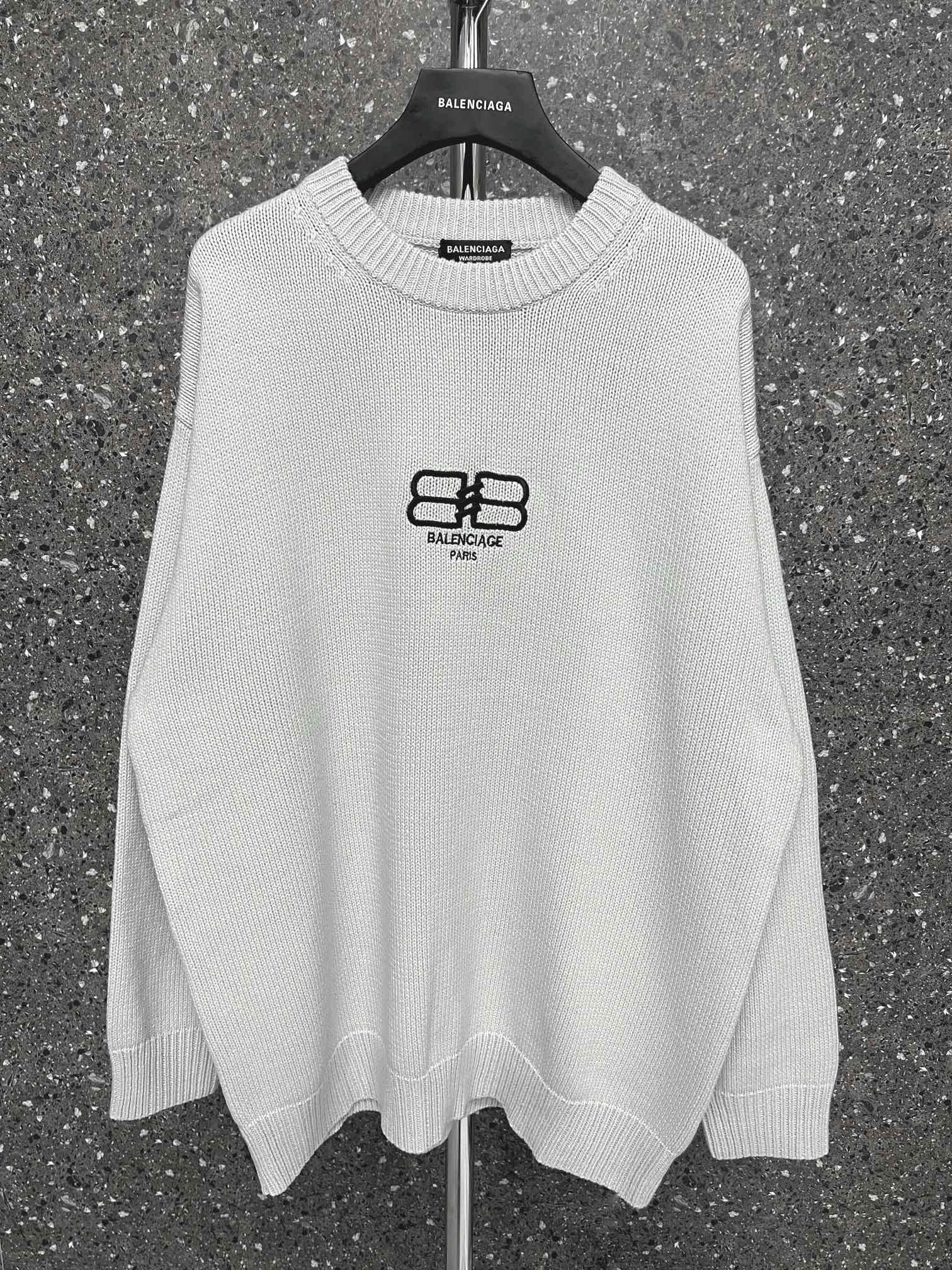 Ba1en*iaga Sweater