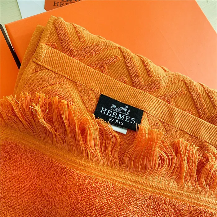 H**me5 Bath towel