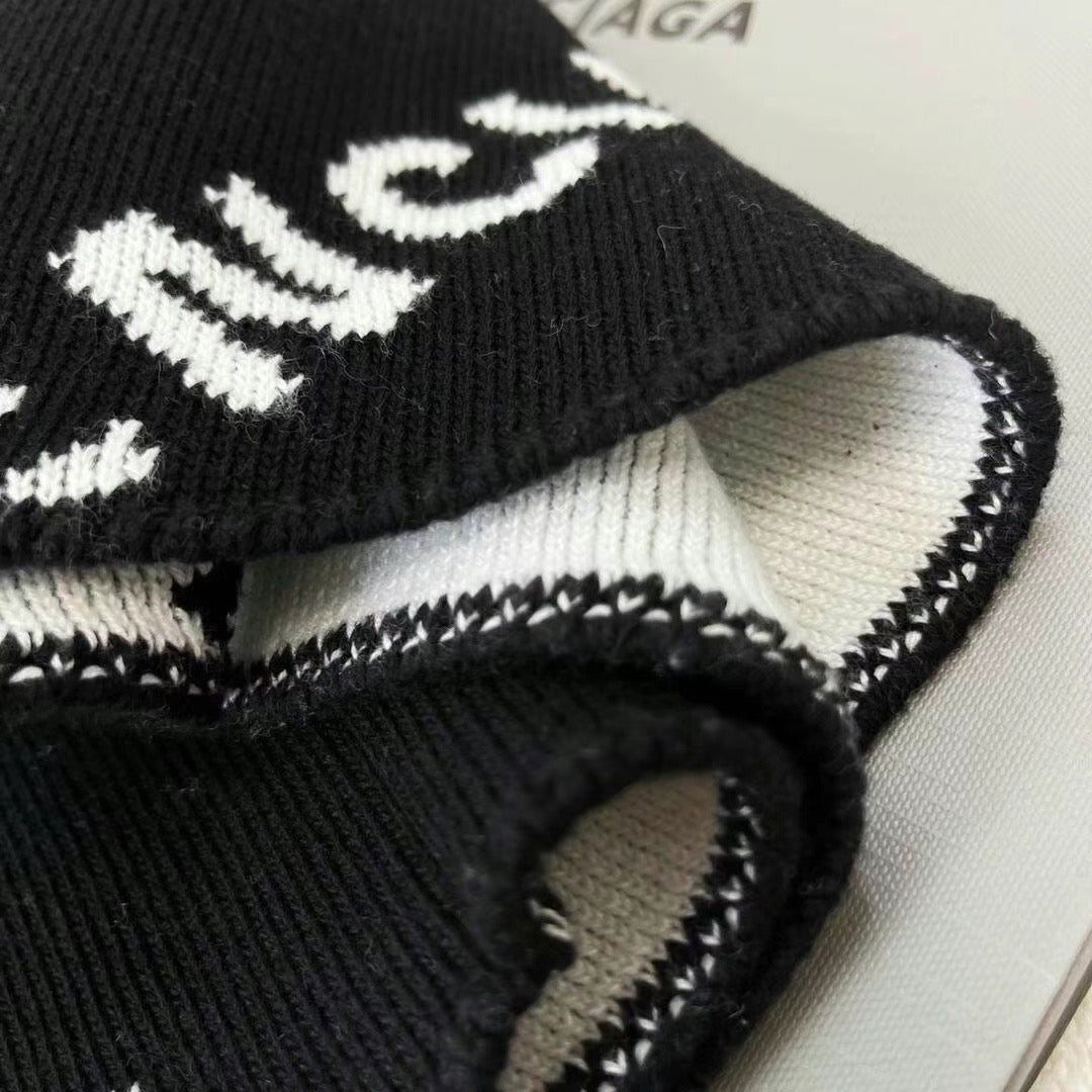 Ba1en*iaga Sweater