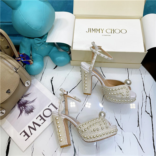 J1m*y Ch00 pearl  block heels