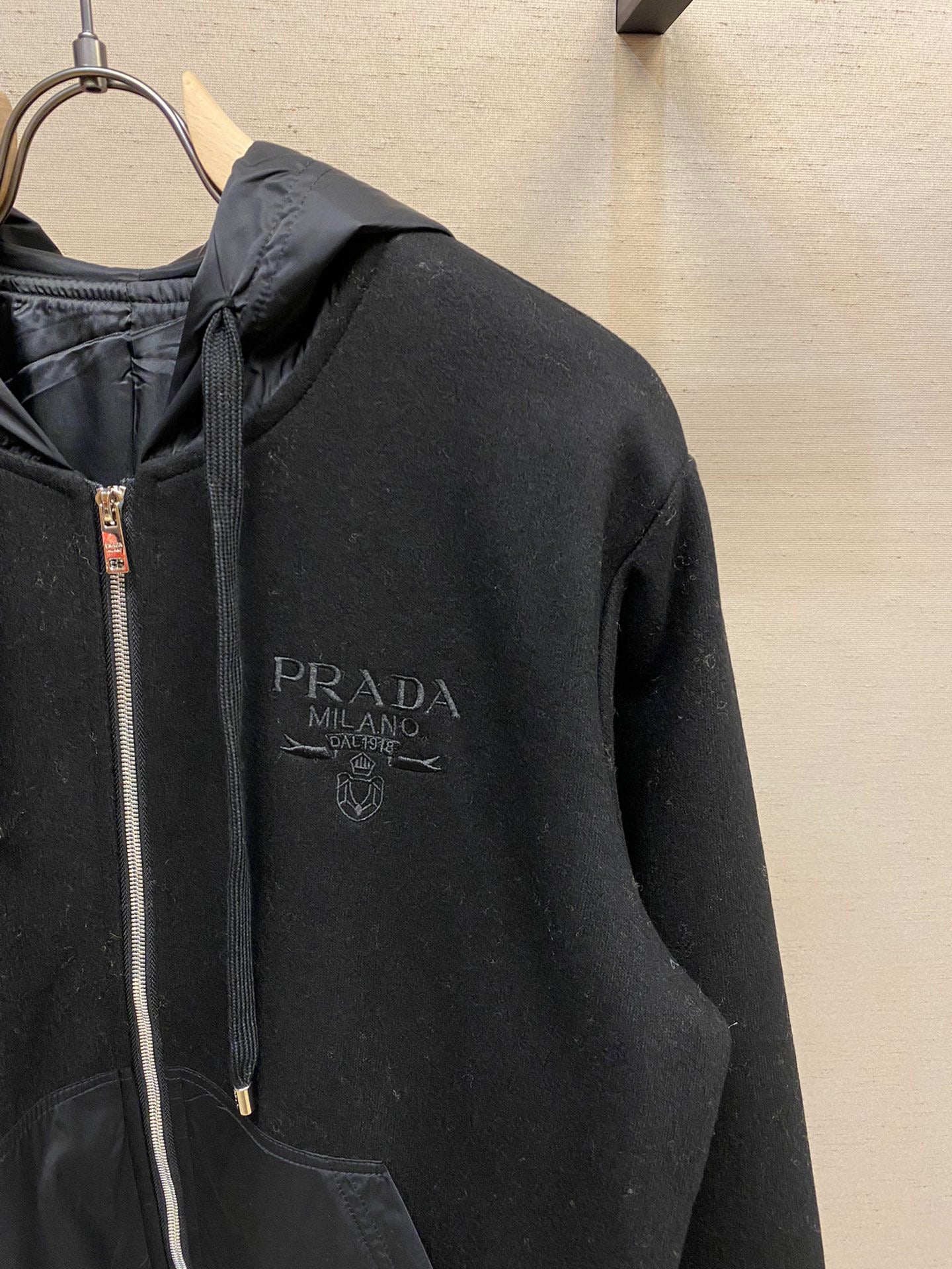 Pra*a Jacket