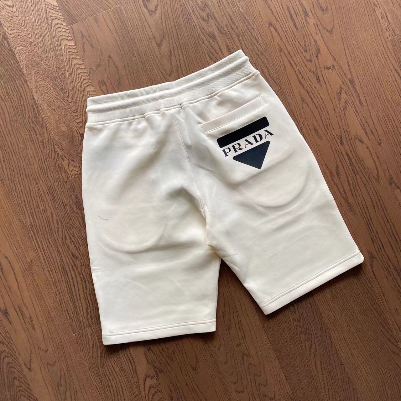 Pra*a Shorts