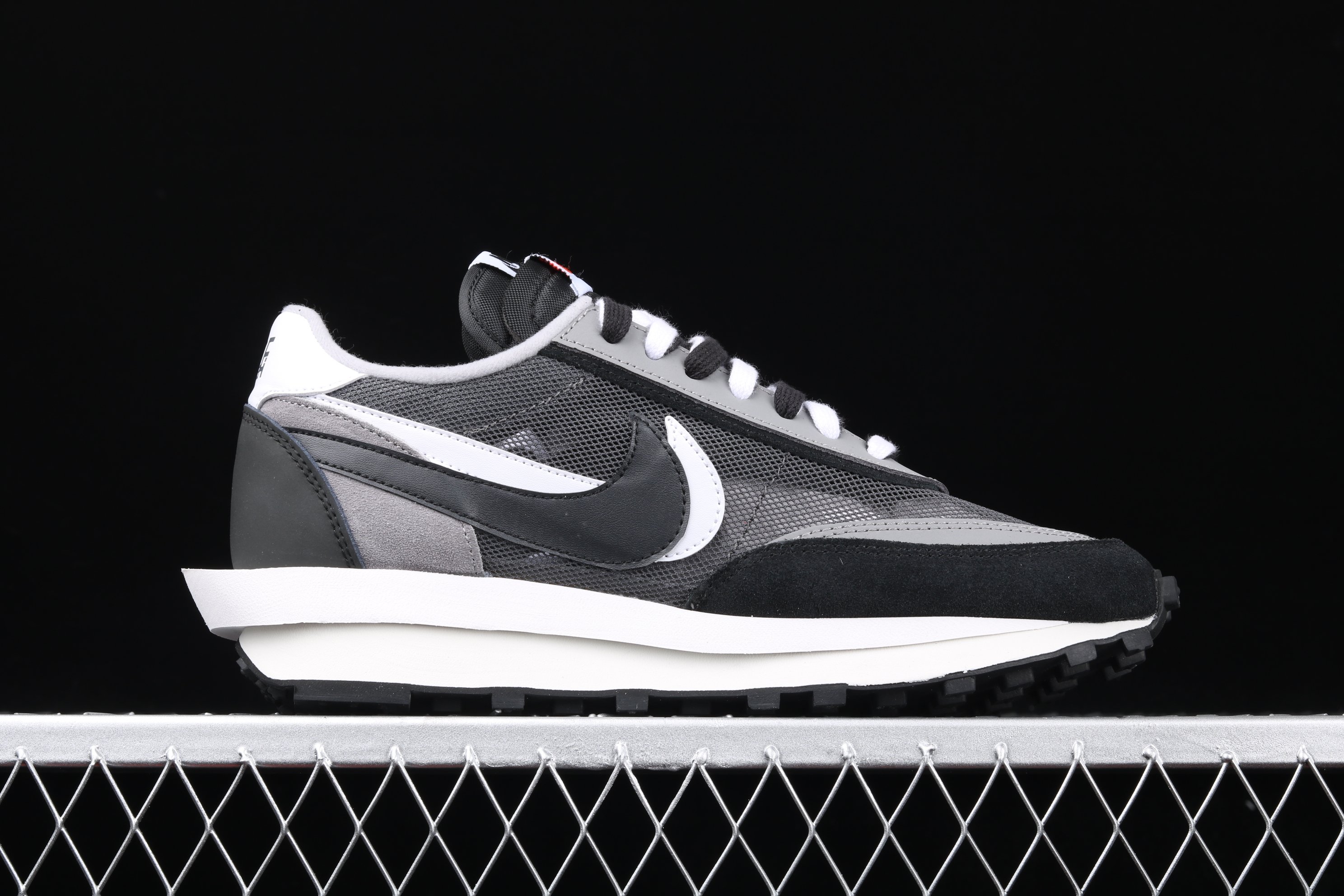 Sacai x Nike LD Waffle Black