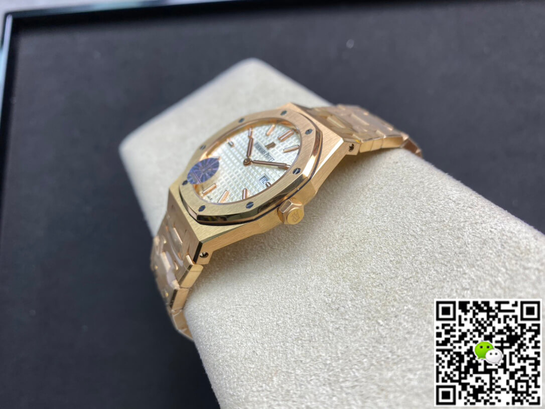 Replica Audemars P1g*et Royal Oak 67650OR.OO.1261OR.01 1:1 Best Edition JF Factory White Dial Swiss Quartz