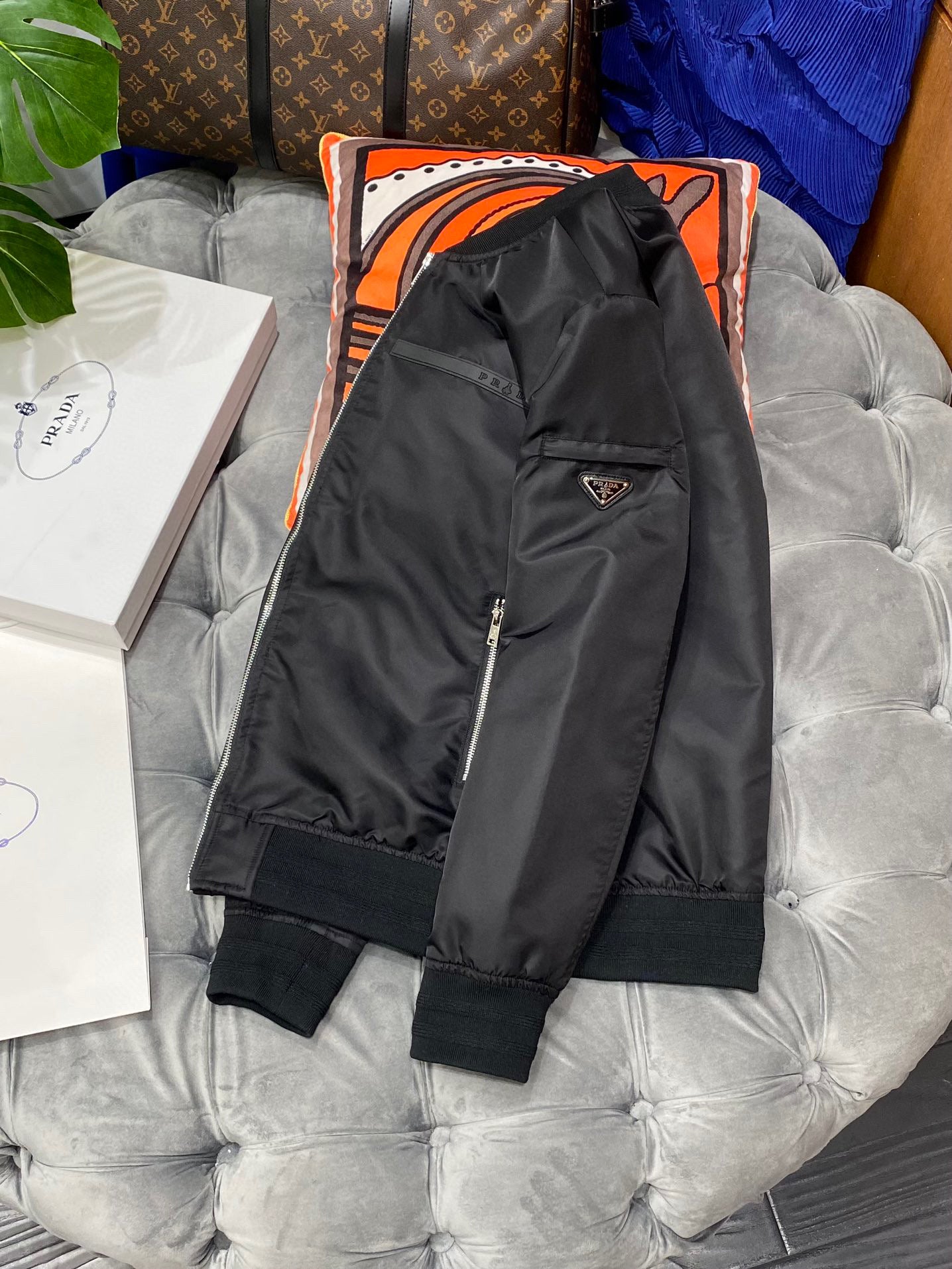 Pra*a Jacket