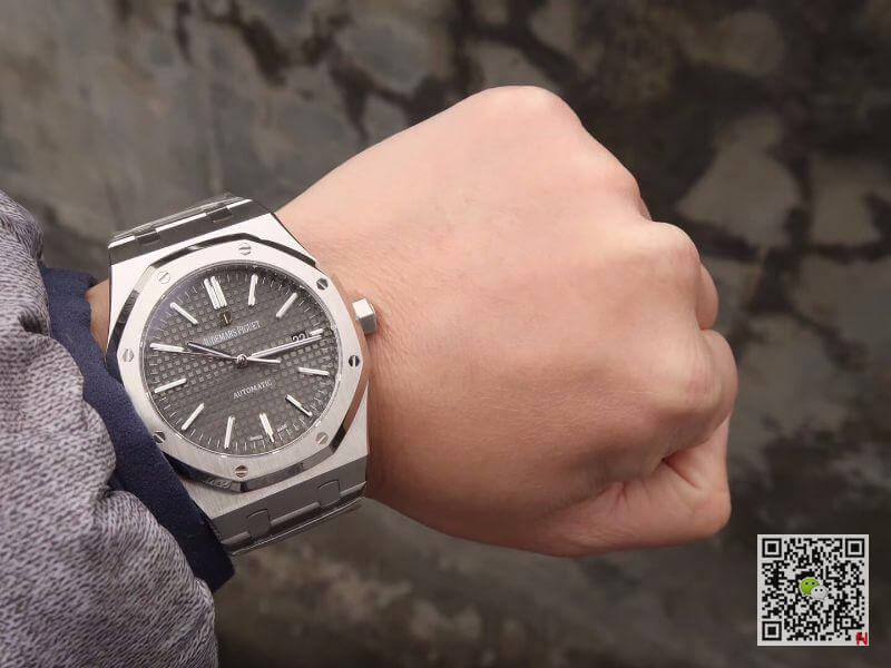 Replica Audemars P1g*et Royal Oak 15400ST.OO.1220ST.04 JF Factory 1:1 Best Edition Swiss ETA3120