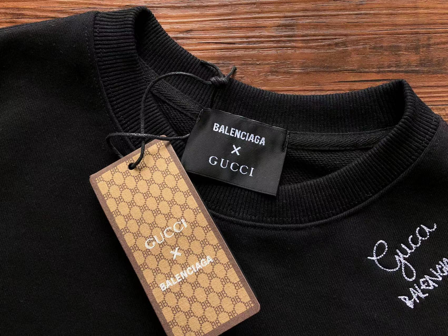 Gvc*1 x Ba1en*iaga Sweatshirt
