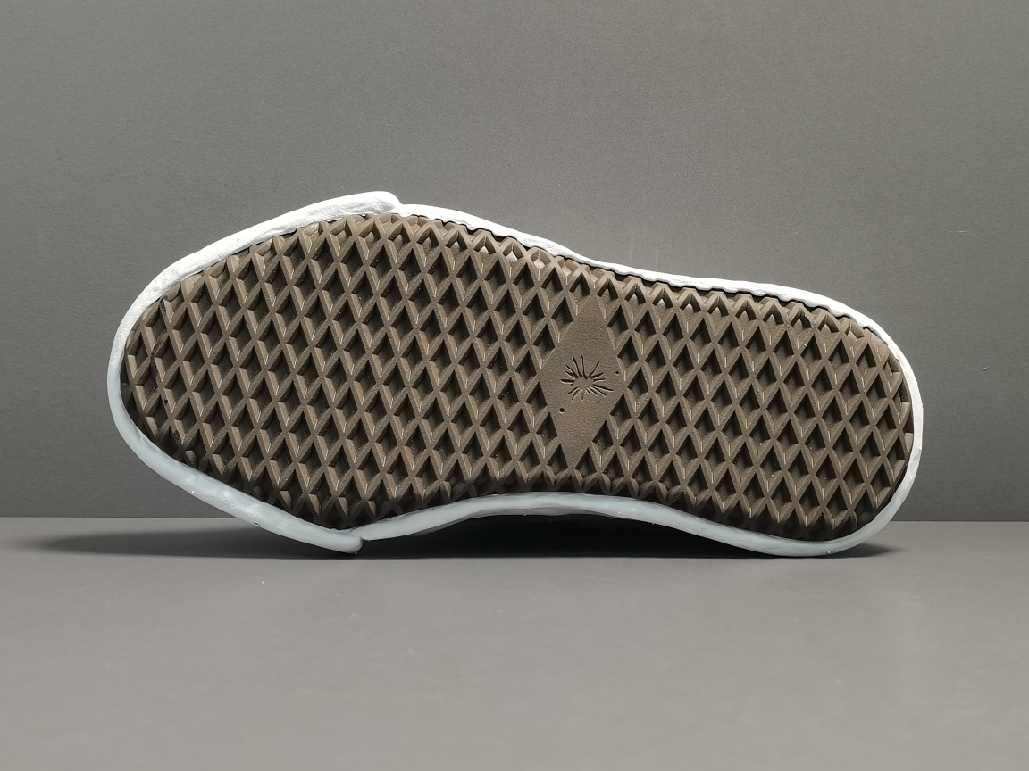 MlHAR YASUHlRO Og Sole A01FW702