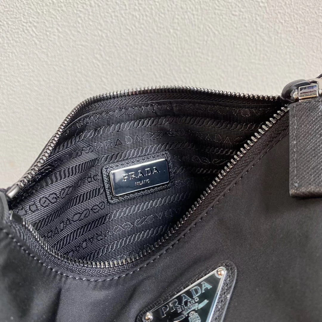 Pra*a Bag Dupe