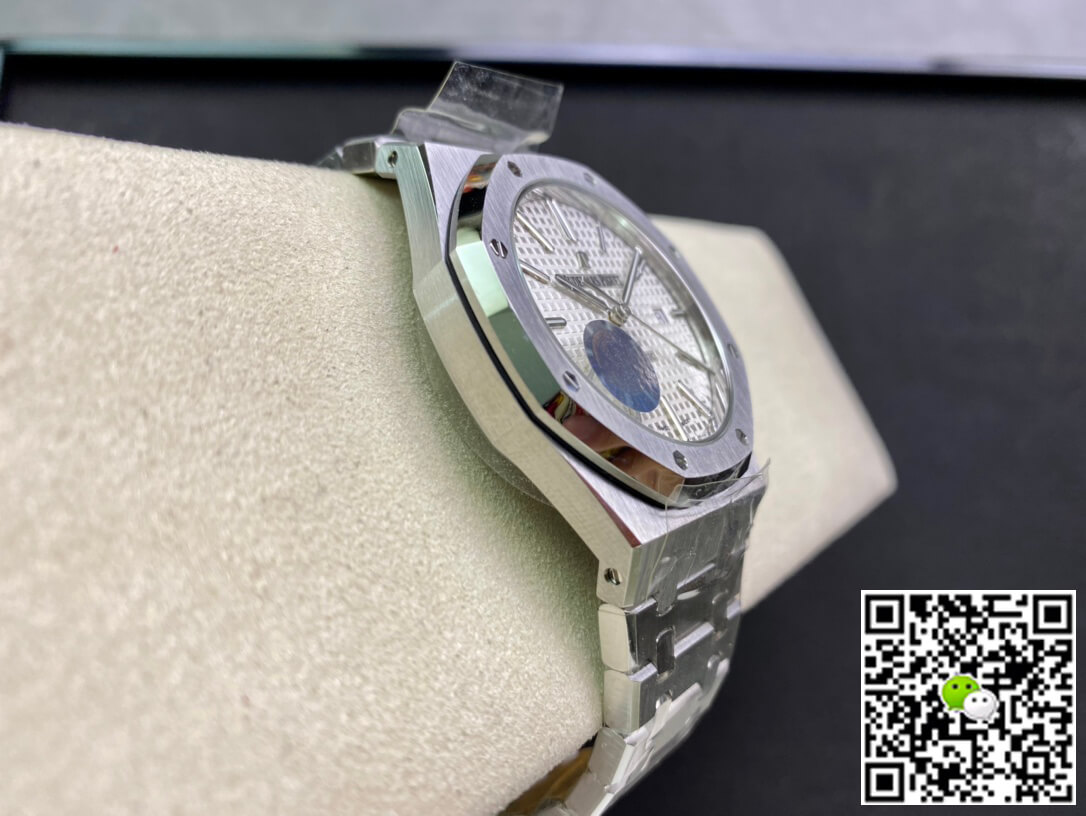 Replica Audemars P1g*et Royal Oak 15400ST.OO.1220ST.02 1:1 Best Edition APS Factory White Dial
