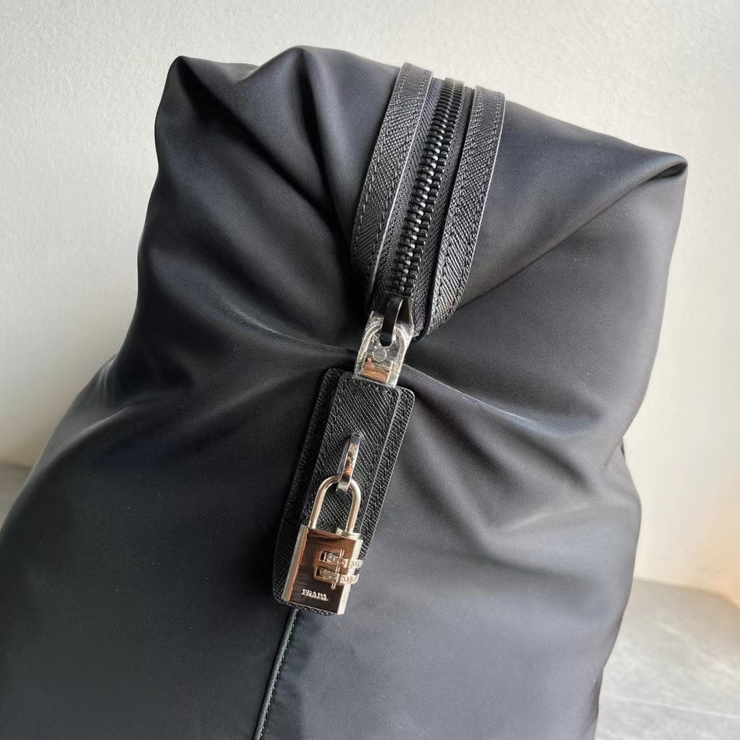 Pra*a Bag Dupe