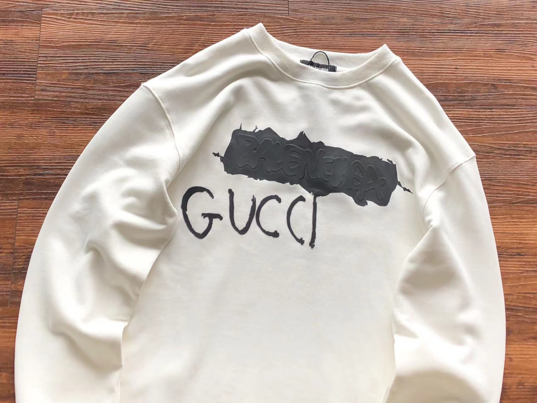 Gvc*1 x Ba1en*iaga Sweatshirt