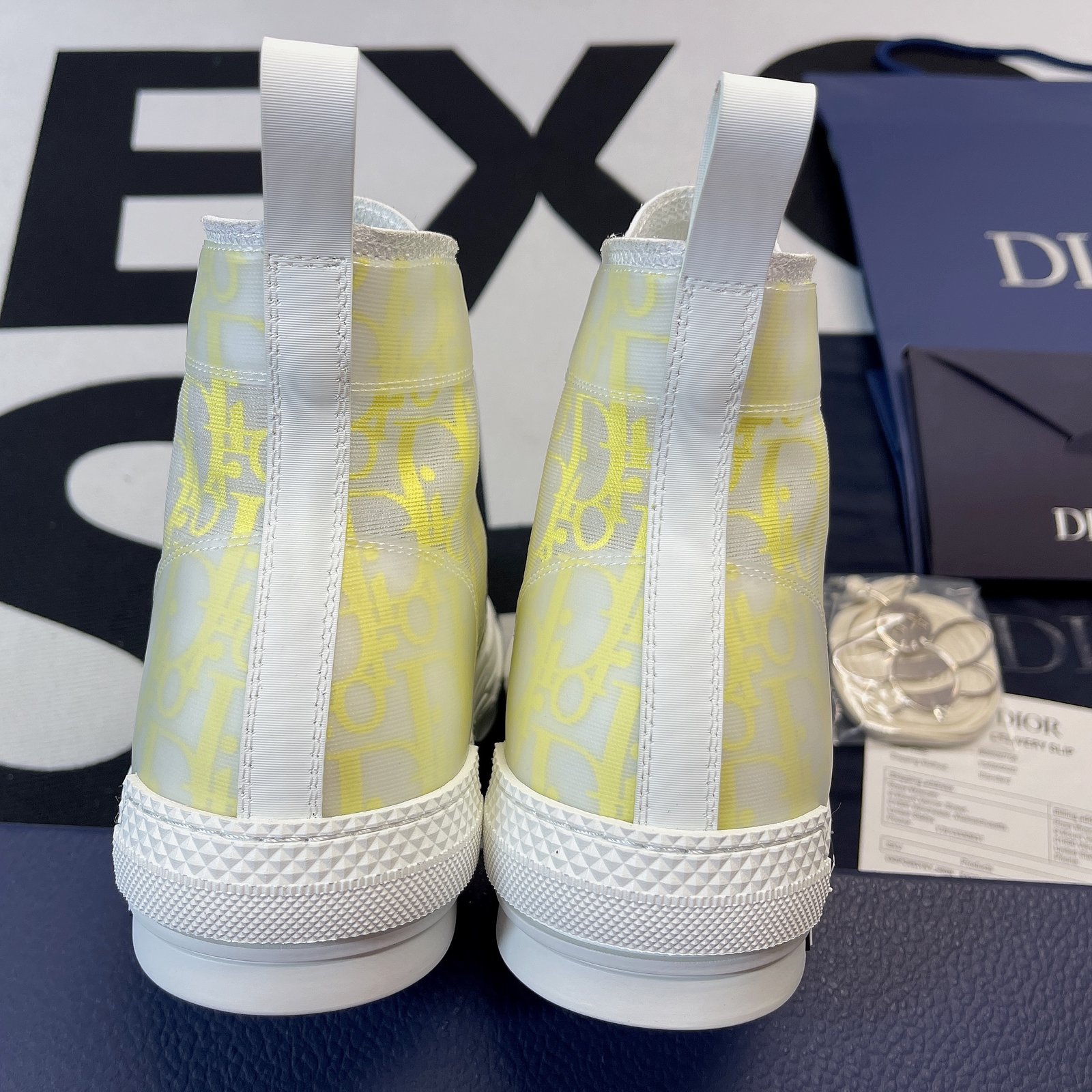 D10r B23 High Top Sneaker 21