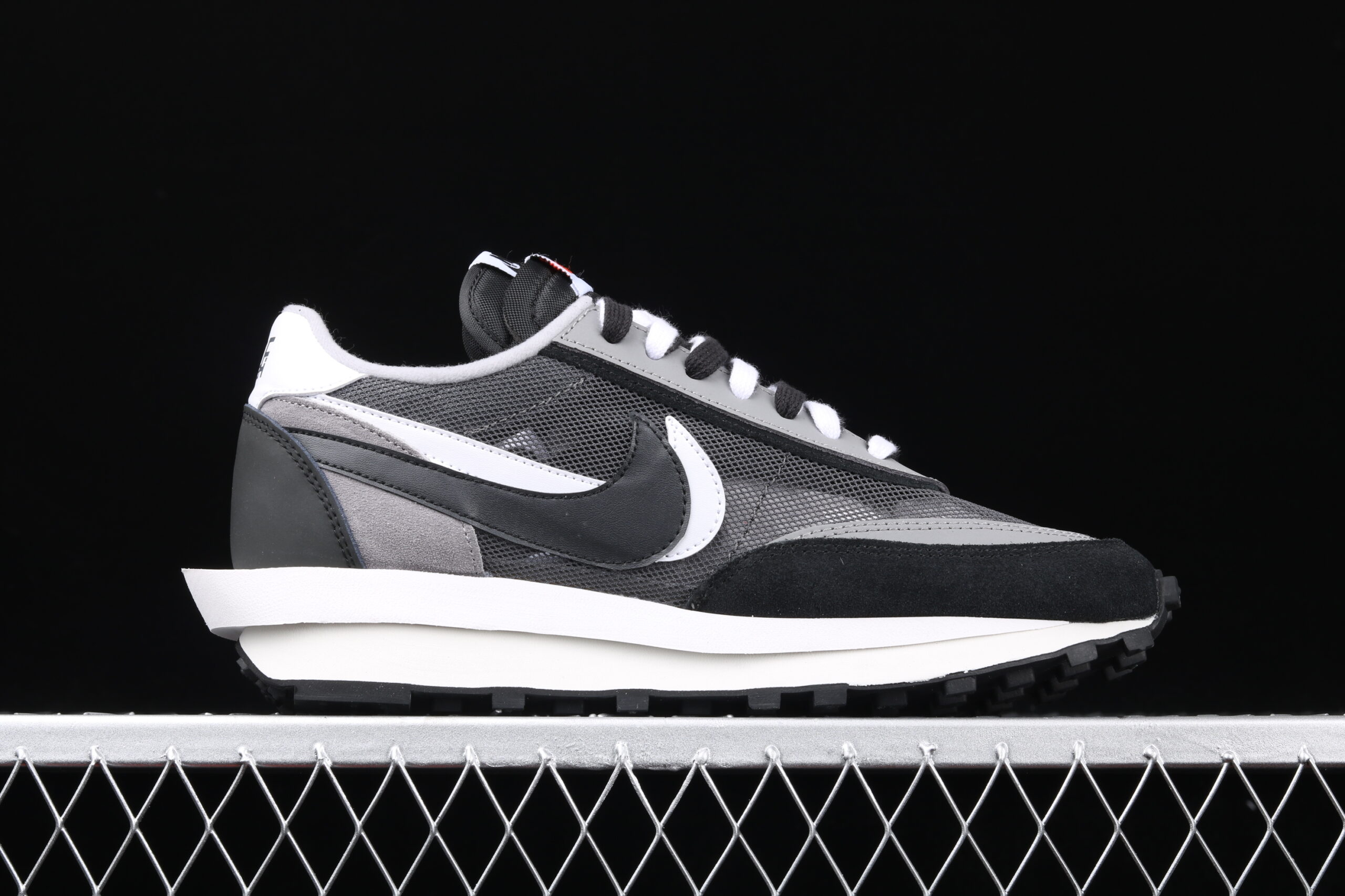Sacai x Nike LD Waffle Black