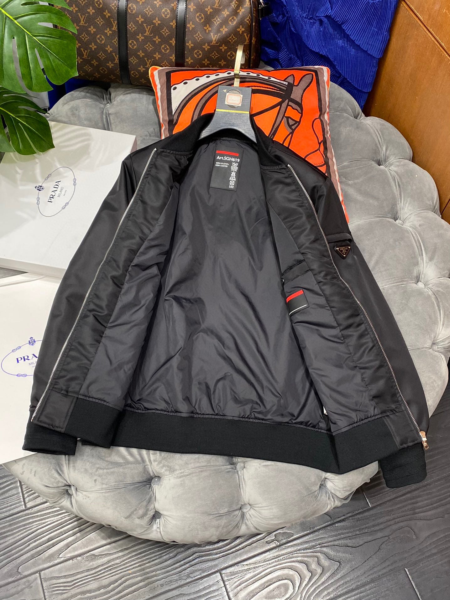 Pra*a Jacket