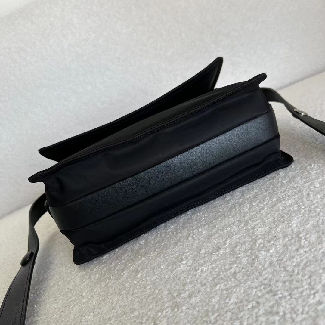 Pra*a Bag Dupe