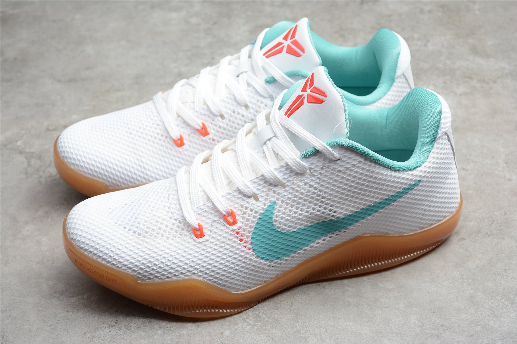 NIKE KOBE 11 EM LOW x SUMMER PACK