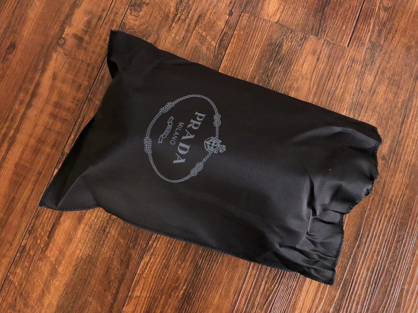 Pra*a Bag Dupe