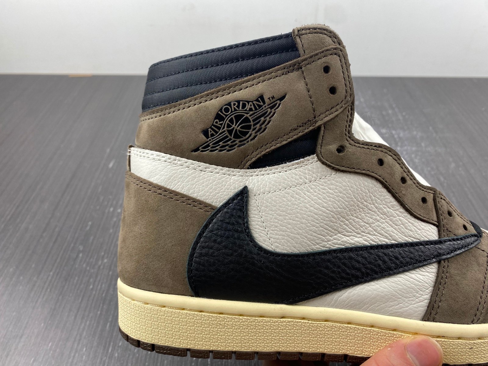 Jordan 1 Retro High Travis Scott Mocha Extended size 14