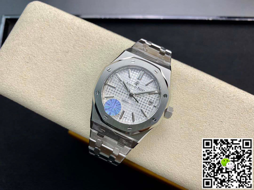 Replica Audemars P1g*et Royal Oak 15450ST.OO.1256ST.01 1:1 Best Edition JF Factory Silver Dial