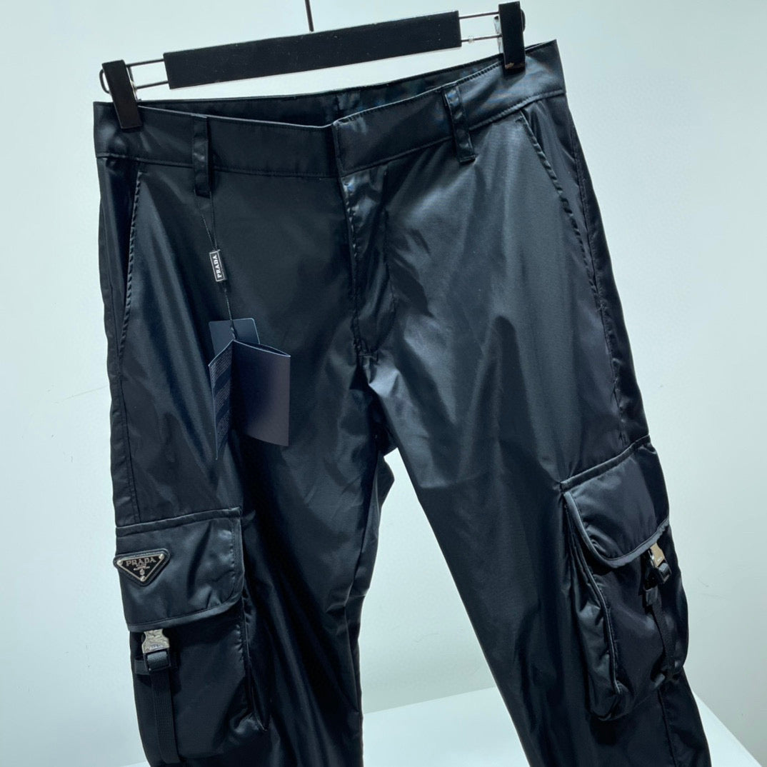 Pra*a Pants