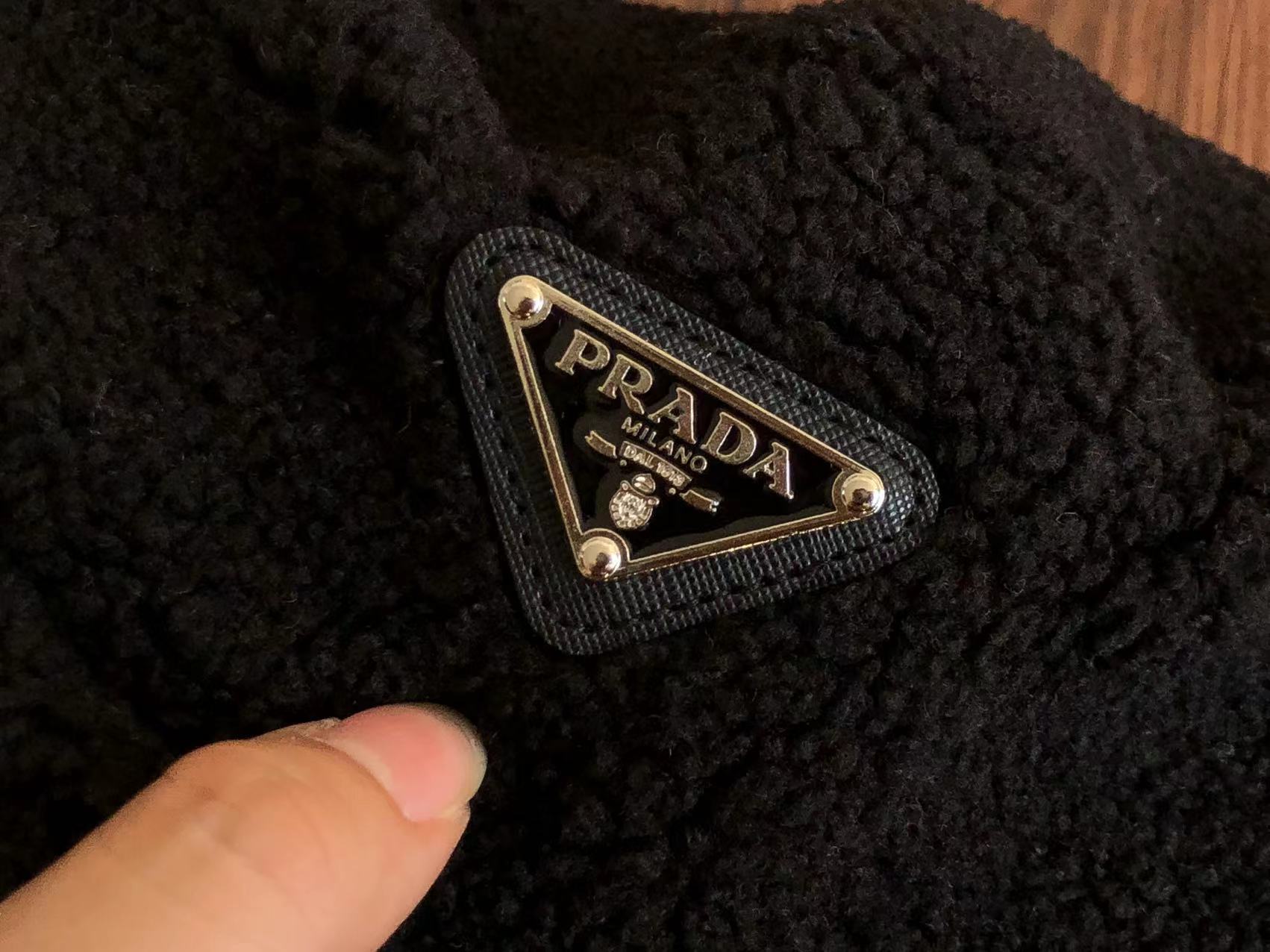 Pra*a Bucket Hat Dupe