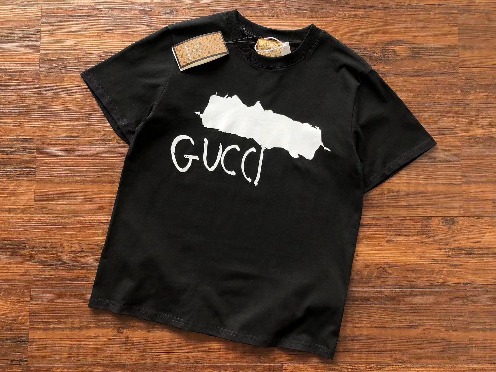 Gvc*1 x Ba1en*iaga T-shirt