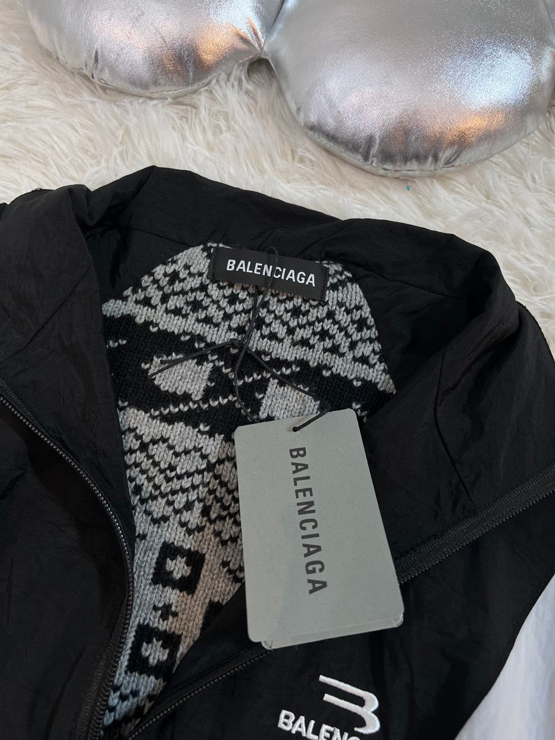 Ba1en*iaga Sweater