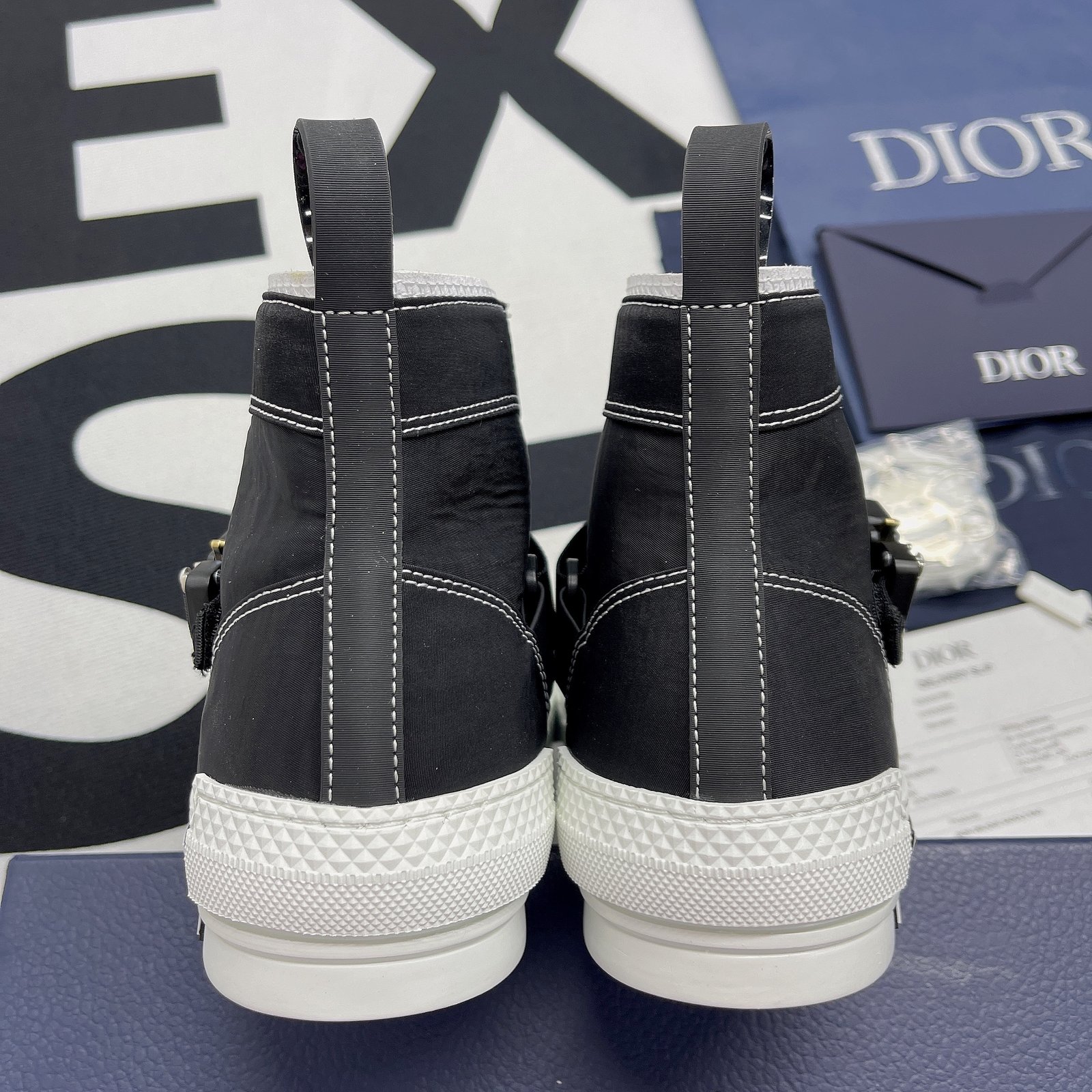 D10r B23 High Top Sneaker 12