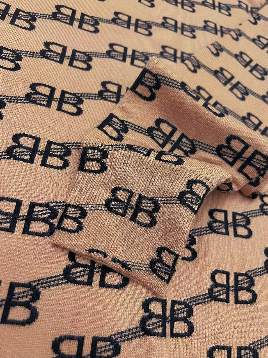 Ba1en*iaga Sweater
