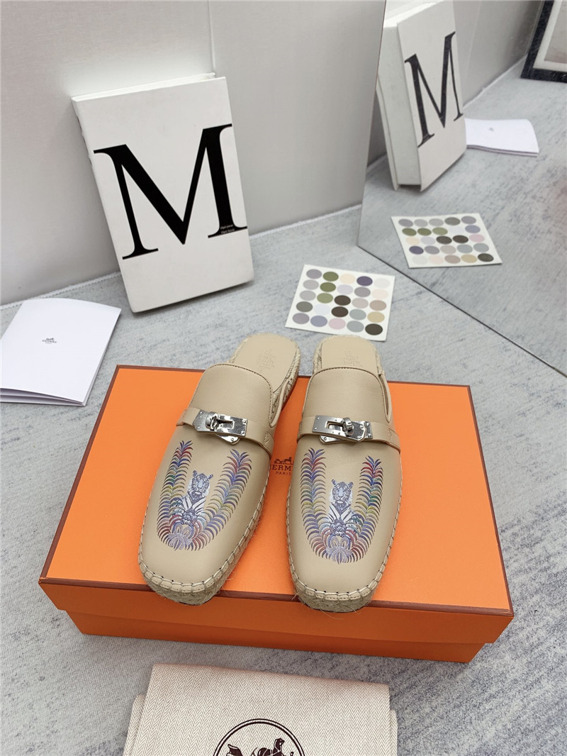H**me5 loafer slippers