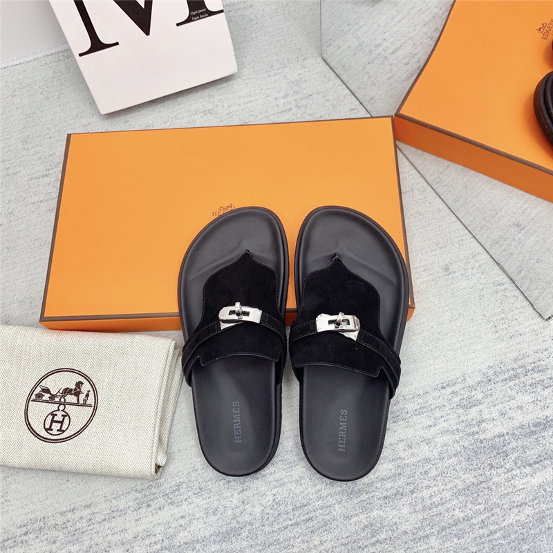 H**me5 couple shoes