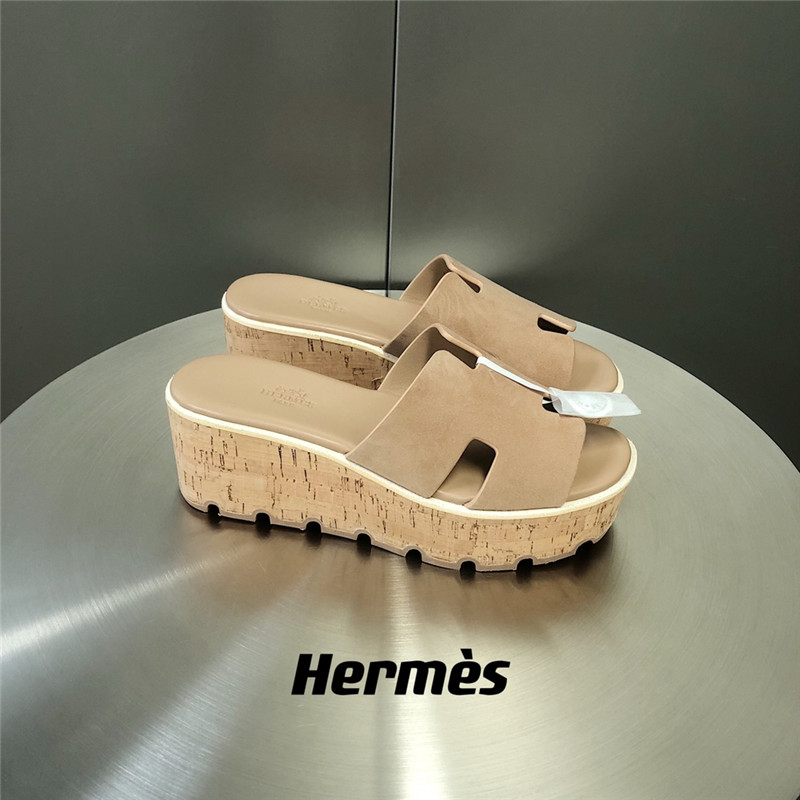 H**me5 Platform Slippers