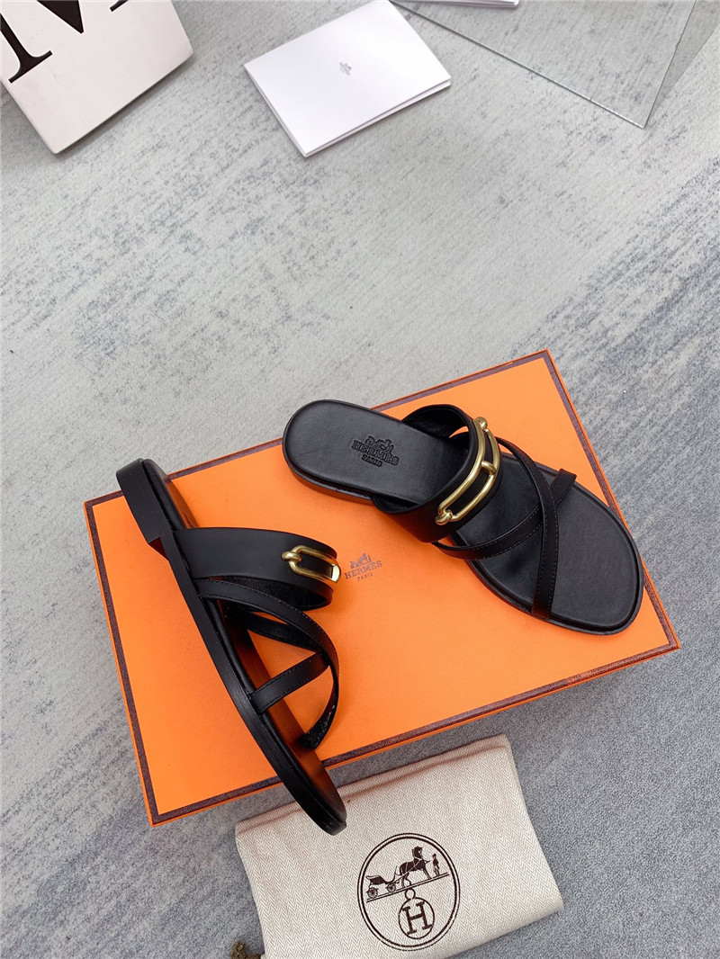 H**me5 flat slippers