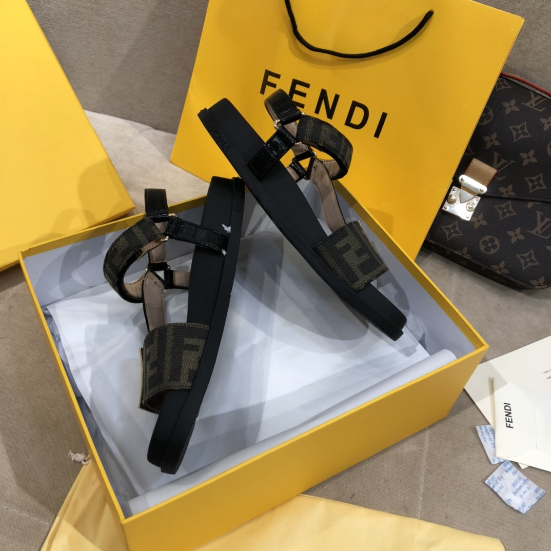 F**di sandals womens