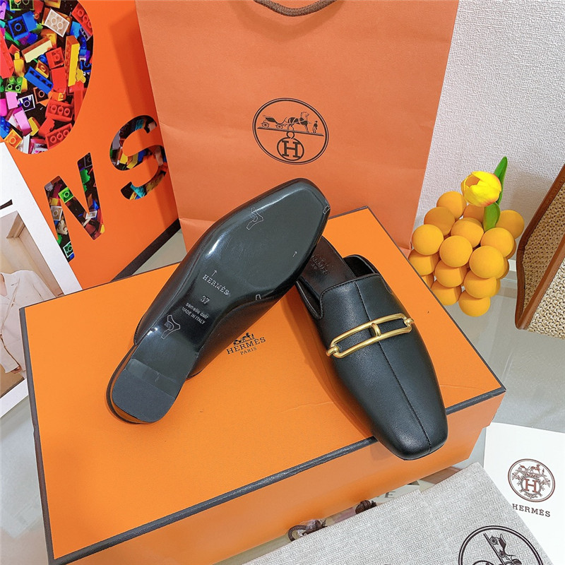 H**me5 flat slippers