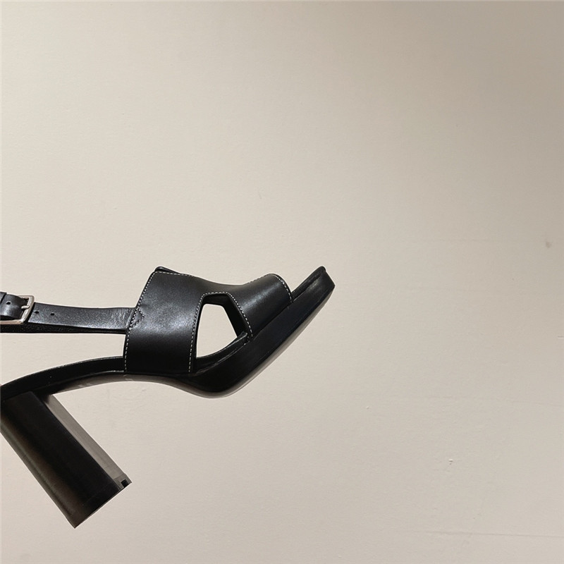 H**me5 Sandals Dupe chunky heel sandals