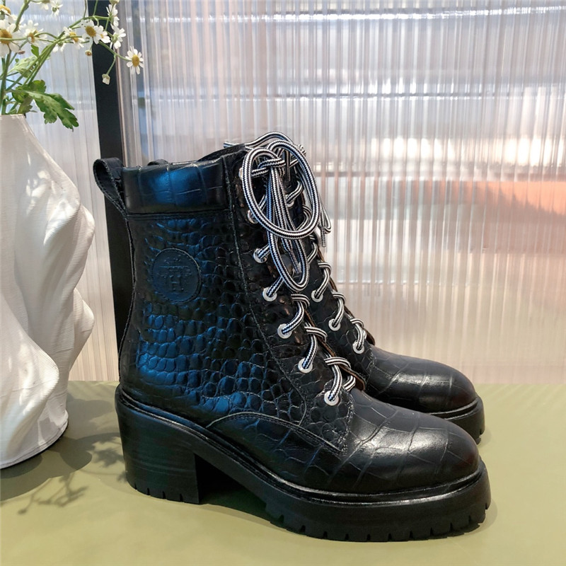 H**me5 classic ankle boots