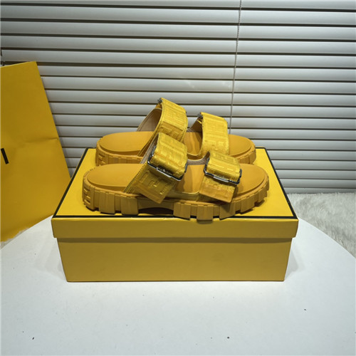 F**di ff logo sandals