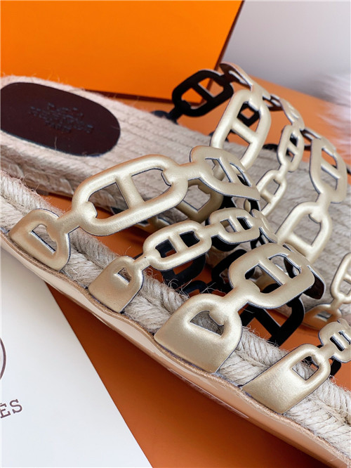 H**me5 flat slippers