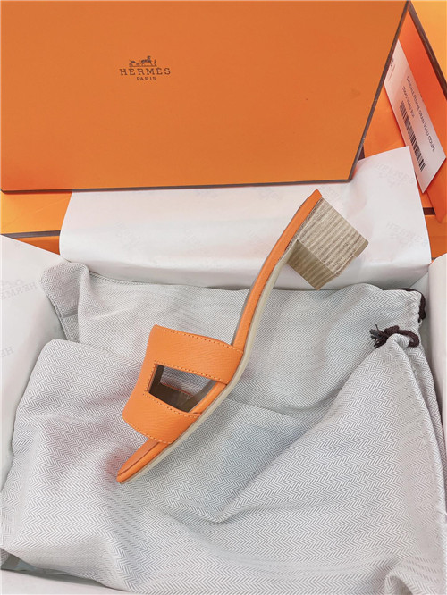 H**me5 oasis sandals