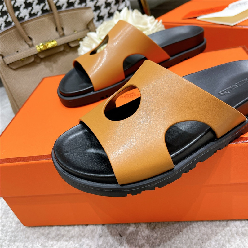 H**me5 platform slippers