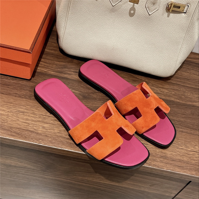 H**me5 H buckle slippers