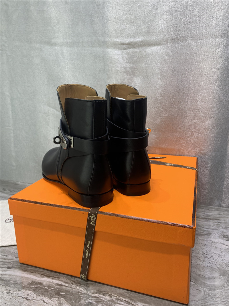 H**me5 kelly ankle boots
