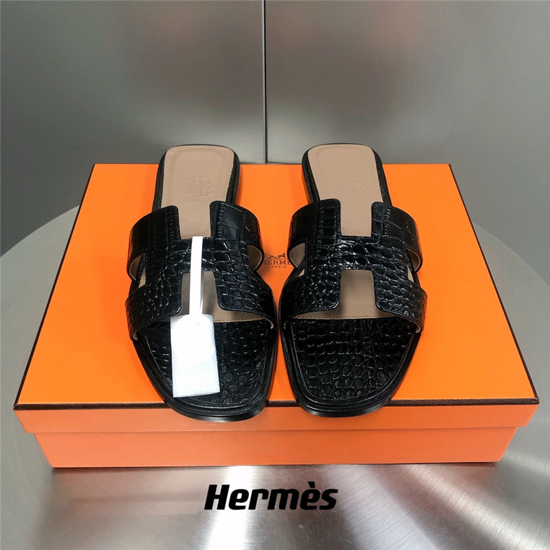 H**me5 oran crocodile slippers