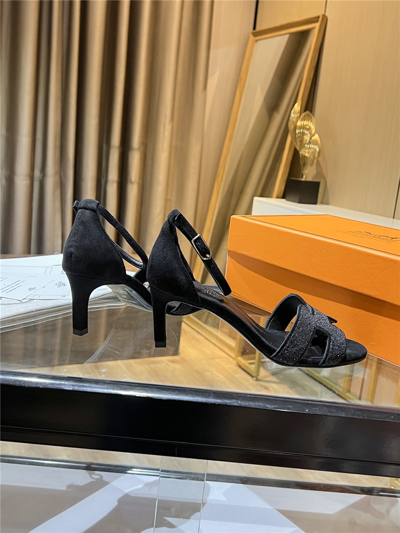 H**me5 high heel sandals