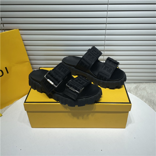 F**di ff logo sandals